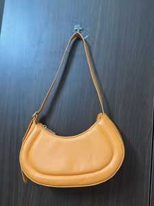 Chic Crescent Shoulder Bag