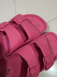 Pink Slides - Casual Comfort