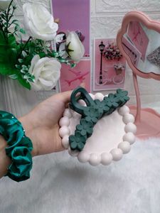 Set of Trendy Floral Hair Claw Clips