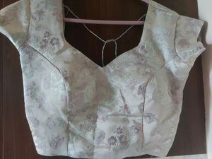 Beautifull Lenhga With Crop Blouse And Trendy Dupt