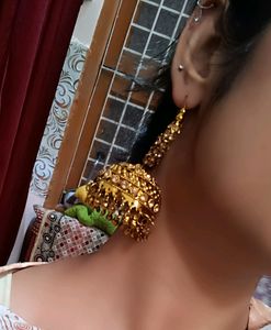 Golden Jhumke