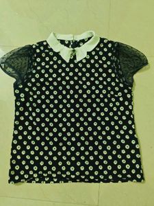 Chic Daisy Print Puff Sleeve Top