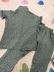 Clovia Polka Dots Green Pajama Set