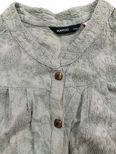 Chic Sleeveless Button-Up Top