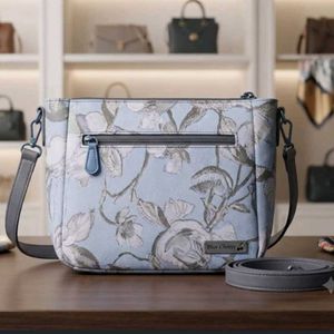 premium craftsmanships ,desinative floral design