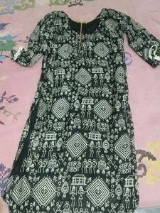 Black &amp; White Folk Print Kurta
