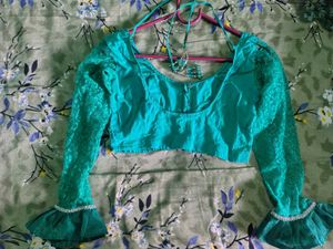 Emerald Green Lace Sleeve Blouse✨