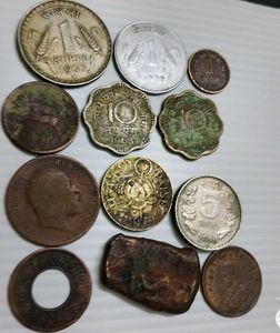 12 vintage circulated coins