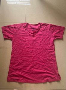 ✨ Preloved Magenta Tee ✨