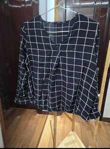 🇮🇳Freedom Sale🇮🇳ONLY Black & White Grid Top