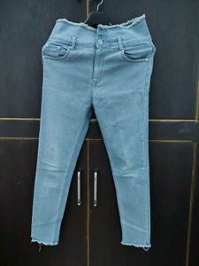 Light Blue High-Waisted Frayed Jeans