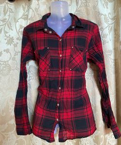 Red & Black Plaid Button-Up Shirt