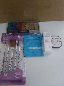 Makeup Brush Set with Eyeshadow & More