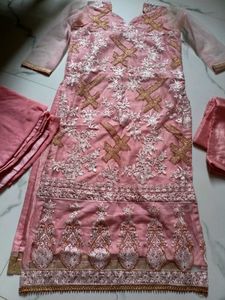 Elegant Pink Embroidered Kurta Set