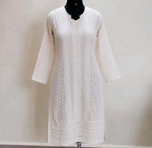 Elegant White Chikankari Kurta