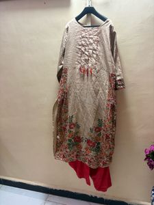 Elegant Kurta Set with Floral Print