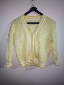 Chic Yellow Knit Cardigan