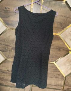 Chic Black Lace Midi Dress