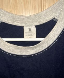 ✨ Uniqlo Graphic Raglan T-Shirt