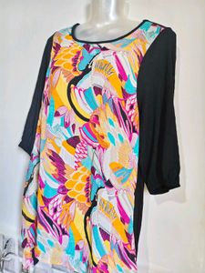 Vibrant Abstract Print Top Size M-L 38"-40"