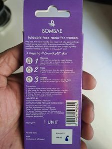 BOMBAE WOMEN’S FACE RAZOR 1 PC