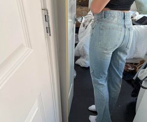 Zara Light Wash straight legJeans