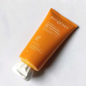 Dot & Key Vitamin C+E Face Wash
