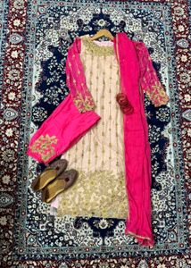 pakistani pink suit 3 piece set🌷