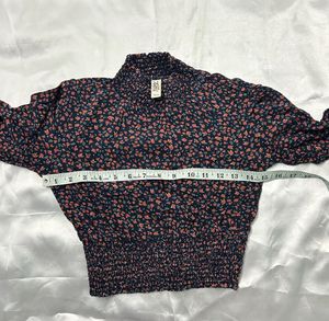 Crop Floral Print Smocked Top