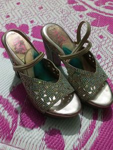 Bridal Heels/Sparkly party heels/ Small foot size