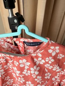 Chic Floral Print Top with Tie Sleeves