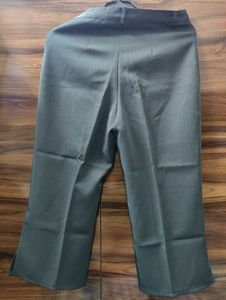 Chic Grey Wide-Leg Trousers