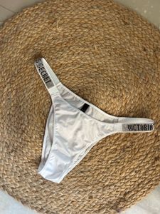 Price 3000 - Victoria's Secret Bra/Panty set