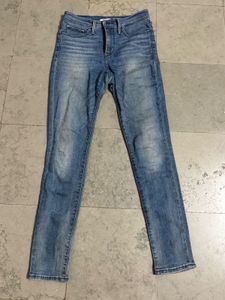 Levi’s Shaping Skinny Jeans