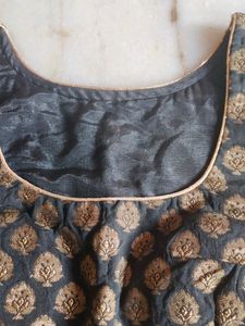 Brocket Back Crop Top