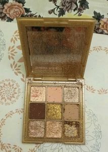 Huda Beauty Gold Obsessions Eyeshadow Palette