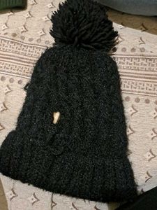 Nike &amp; Knit Beanie set of 4 and makeup