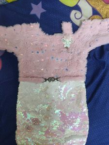 Premium woolen western dress with free hairband