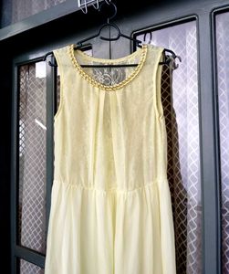 Elegant Sleeveless Yellow Dress