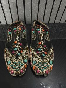 Embroidered Floral Slip-on Shoes