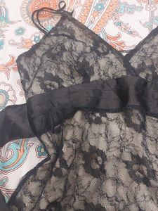 Elegant top with back tie