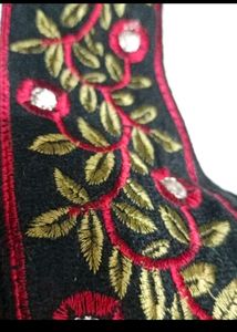 combo of Black &amp; Red boarder lace for saare
