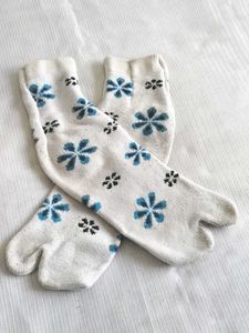Floral Tabi Socks 🧦