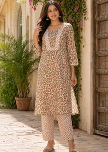 Chic Floral Print Kurta Set