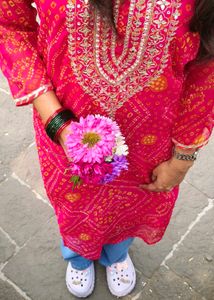 dark pink bandhani kurta