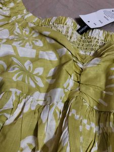 Off-Shoulder Tropical Print Dress