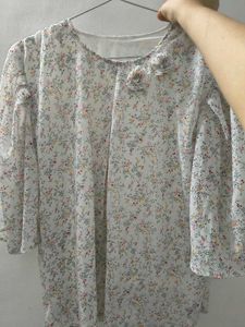 Floral Print Bell Sleeve Top
