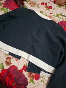 Chic Black &amp; White Cropped Jacket