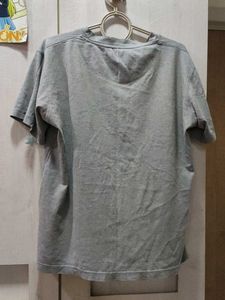 Abercrombie &amp; Fitch Grey T-Shirt