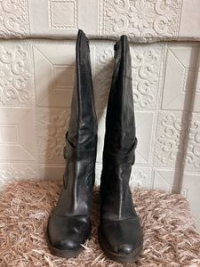Imported Classic Black Leather Buckle Boots